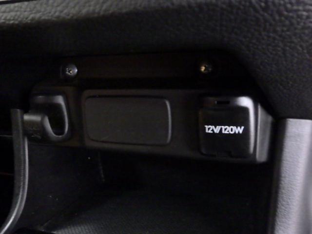 エクシーガクロスオーバー７ ２．５ｉアイサイト　禁煙車　ＳＤナビゲーション　リアカメラ　ＥＴＣ　スマートキー　サイドカーテンエアバッグ　ディスチャージヘッドライト　ＤＶＤ／ＣＤ　フルセグＴＶ　ブルートゥース音楽　パドルシフト　クルーズコントロール（8枚目）