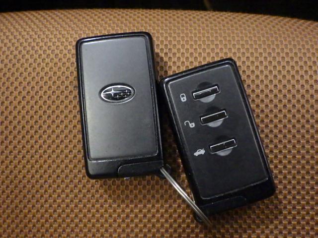 エクシーガクロスオーバー７ ２．５ｉアイサイト　禁煙車　ＳＤナビゲーション　リアカメラ　ＥＴＣ　スマートキー　サイドカーテンエアバッグ　ディスチャージヘッドライト　ＤＶＤ／ＣＤ　フルセグＴＶ　ブルートゥース音楽　パドルシフト　クルーズコントロール（12枚目）