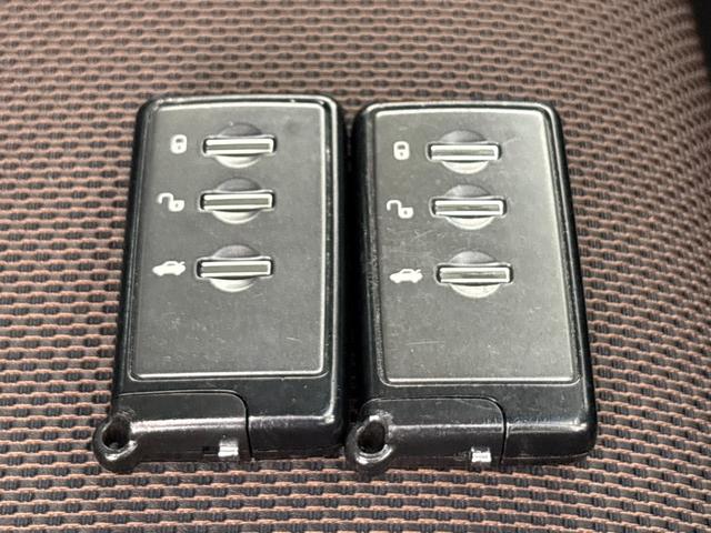 エクシーガクロスオーバー７ モダンスタイル　ケンウッドメモリーナビ　リアカメラ　ＥＴＣ　スマートキー　サイドカーテンエアバッグ　ディスチャージヘッドライト　ＤＶＤ／ＣＤ　ブルートゥース音楽　フルセグＴＶ　シートヒーター　パワーシート　アイサイト（8枚目）