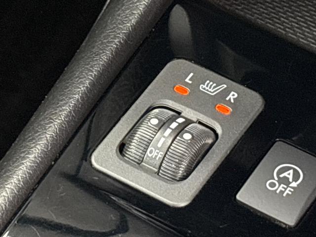 エクシーガクロスオーバー７ モダンスタイル　ケンウッドメモリーナビ　リアカメラ　ＥＴＣ　スマートキー　サイドカーテンエアバッグ　ディスチャージヘッドライト　ＤＶＤ／ＣＤ　ブルートゥース音楽　フルセグＴＶ　シートヒーター　パワーシート　アイサイト（12枚目）