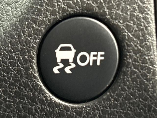 エクシーガクロスオーバー７ モダンスタイル　ケンウッドメモリーナビ　リアカメラ　ＥＴＣ　スマートキー　サイドカーテンエアバッグ　ディスチャージヘッドライト　ＤＶＤ／ＣＤ　ブルートゥース音楽　フルセグＴＶ　シートヒーター　パワーシート　アイサイト（14枚目）