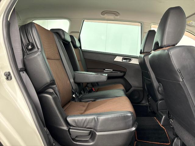 エクシーガクロスオーバー７ モダンスタイル　ケンウッドメモリーナビ　リアカメラ　ＥＴＣ　スマートキー　サイドカーテンエアバッグ　ディスチャージヘッドライト　ＤＶＤ／ＣＤ　ブルートゥース音楽　フルセグＴＶ　シートヒーター　パワーシート　アイサイト（22枚目）