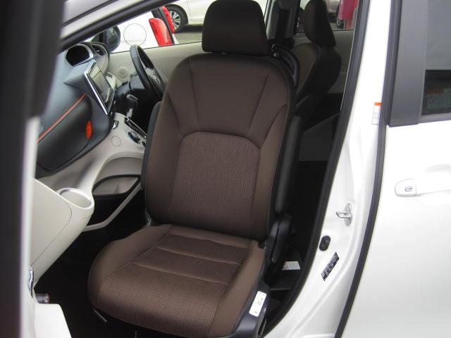 シエンタ Ｇウェルキャブ車助手席回転チルトシートＢタイプ　禁煙車　純ナビ　Ｒカメラ　ＥＴＣ　Ｆドラレコ　マルチビュー　両側ＰＳ　サイド・サイドカーテンエアバッグ（2枚目）