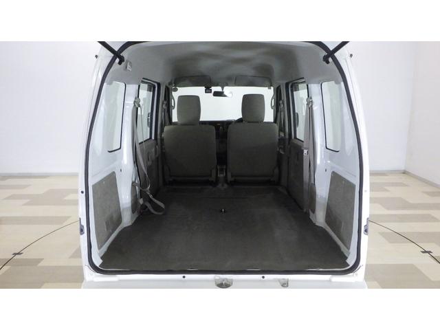 エブリイ PA 禁煙車 マニュアルエアコン ハロゲンヘッドライト FM AM キーレスエントリーシステム フロントパワーウインドウ 両側スライド フルフラットシート エアバック 助手席エアバック 1オーナー パワステ(2枚目)