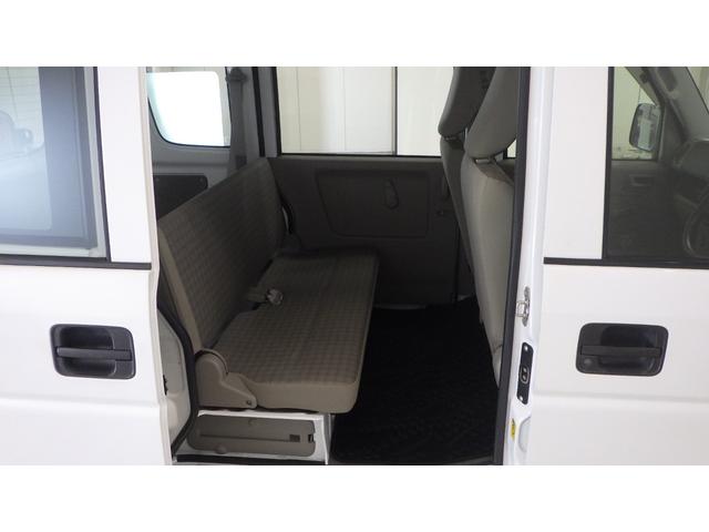 エブリイ PA 禁煙車 マニュアルエアコン ハロゲンヘッドライト FM AM キーレスエントリーシステム フロントパワーウインドウ 両側スライド フルフラットシート エアバック 助手席エアバック 1オーナー パワステ(14枚目)