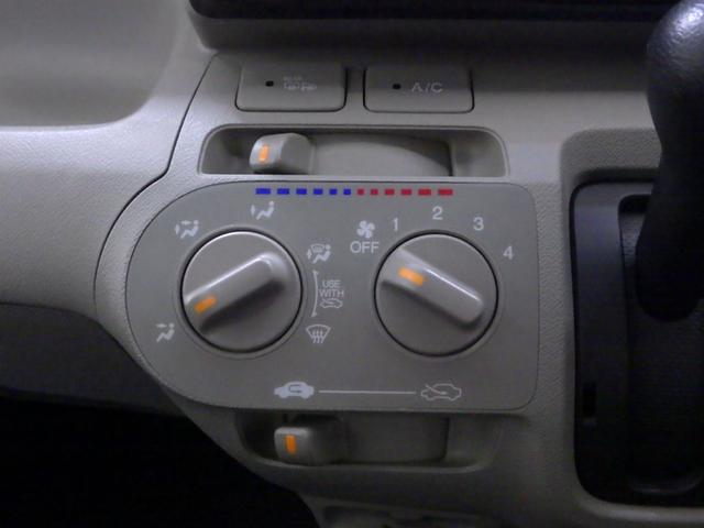 ライフ G 禁煙車 Wエアバッグ ABS リアカメラ キーレスキー リアカメラ 両席エアバッグ キーレス付き Rカメ 前席パワーウィンドウ 整備記録簿 運転席エアバック パワーステアリング オートエアコン(4枚目)