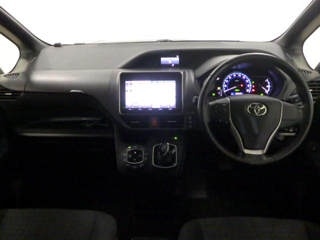 ヴォクシー ハイブリッドV 禁煙車 全方位カメラ 純9インチナビ リア席11インチモニター 左右パワスラ シートヒーター クルコン スマートエントリーシステム 全周囲カメラ スマートキープッシュスタート 盗難防止アラーム PS(10枚目)