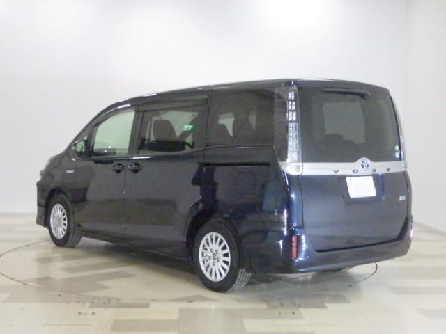 ヴォクシー ハイブリッドV 禁煙車 全方位カメラ 純9インチナビ リア席11インチモニター 左右パワスラ シートヒーター クルコン スマートエントリーシステム 全周囲カメラ スマートキープッシュスタート 盗難防止アラーム PS(26枚目)