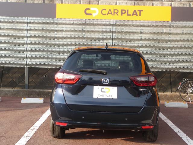 フィット e:HEVホーム 禁煙車 デモカー使用車 前ドラレコ ホンダセンシング ナビ リアカメラ スマートキー 前後誤発進抑制機能 助手席エアバッグ 運転席エアバッグ フルフラット ACC 車線維持支援システム 電格ミラー(9枚目)