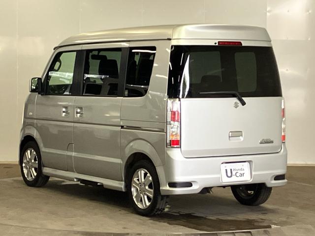 エブリイワゴン ＰＺターボスペシャル　４ＷＤ　リア両側パワースライドドア　ＥＴＣ　ディスチャージヘッドライト　シートヒーター　アルミホイール　ＣＤチューナー　左右電動スライドドア　タ－ボ　Ｗエアバッグ　ワイヤレスキー　パワーウインド　ＰＳ（8枚目）