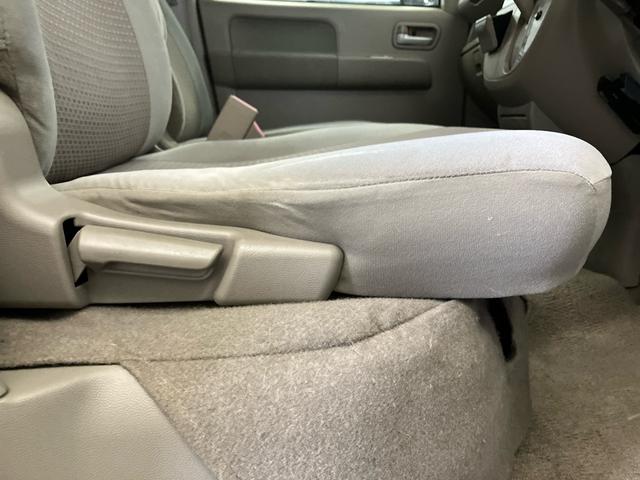 エブリイワゴン ＰＺターボスペシャル　４ＷＤ　リア両側パワースライドドア　ＥＴＣ　ディスチャージヘッドライト　シートヒーター　アルミホイール　ＣＤチューナー　左右電動スライドドア　タ－ボ　Ｗエアバッグ　ワイヤレスキー　パワーウインド　ＰＳ（17枚目）