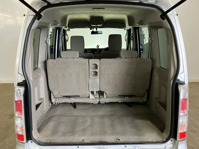 エブリイワゴン ＰＺターボスペシャル　４ＷＤ　リア両側パワースライドドア　ＥＴＣ　ディスチャージヘッドライト　シートヒーター　アルミホイール　ＣＤチューナー　左右電動スライドドア　タ－ボ　Ｗエアバッグ　ワイヤレスキー　パワーウインド　ＰＳ（19枚目）