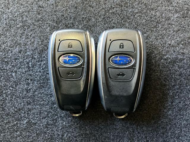 レヴォーグ 1.6GTアイサイトスマートエディション パワーシート シートヒーター 全車速追従クルコン アクティブレーンキープ 誤発進抑制 8インチナビ Rカメラ ETC アクセスキー バックガイドモニター 衝突軽減B オートクルーズ 禁煙 LEDライト(11枚目)