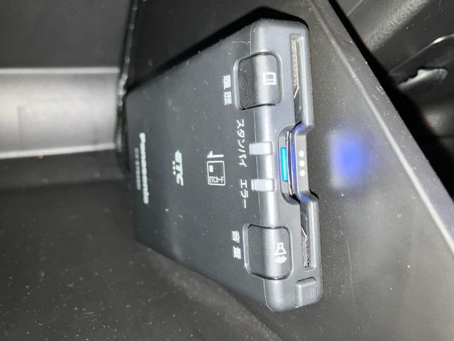 ワゴンR ハイブリッドFZ パナソニックSDナビゲーション マルチビューカメラ ETC スマートキー 運転席シートヒーター ブルートゥース音楽 ミュージックラック DVD/CD フルセグTV デュアルセンスブレーキサポート 禁煙(14枚目)