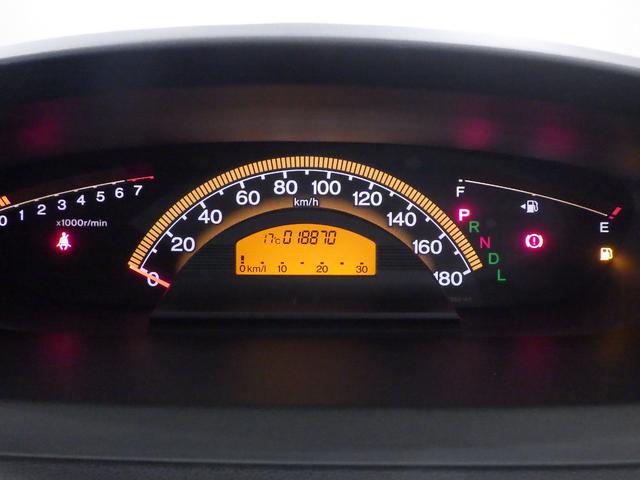 フリード Ｇジャストセレクション　禁煙車　ＳＳＤナビゲーション　リア左側パワースライドドア　ディスチャージヘッドライト　リアカメラ　ＤＶＤ／ＣＤ　ワンセグＴＶ　ＥＴＣ　Ｂモニター　定期点検記録簿　ワンオナ　助手席エアバッグ　１セグ（8枚目）