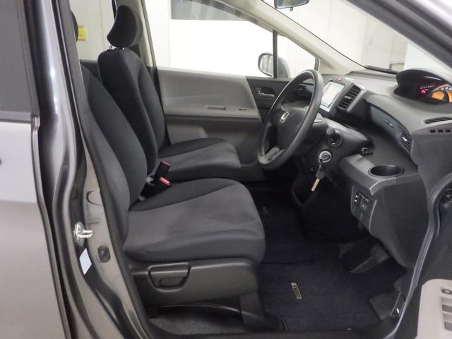 フリード Ｇジャストセレクション　禁煙車　ＳＳＤナビゲーション　リア左側パワースライドドア　ディスチャージヘッドライト　リアカメラ　ＤＶＤ／ＣＤ　ワンセグＴＶ　ＥＴＣ　Ｂモニター　定期点検記録簿　ワンオナ　助手席エアバッグ　１セグ（9枚目）