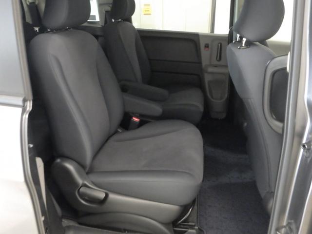 フリード Ｇジャストセレクション　禁煙車　ＳＳＤナビゲーション　リア左側パワースライドドア　ディスチャージヘッドライト　リアカメラ　ＤＶＤ／ＣＤ　ワンセグＴＶ　ＥＴＣ　Ｂモニター　定期点検記録簿　ワンオナ　助手席エアバッグ　１セグ（10枚目）