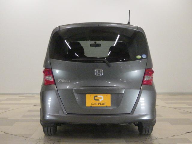 フリード Ｇジャストセレクション　禁煙車　ＳＳＤナビゲーション　リア左側パワースライドドア　ディスチャージヘッドライト　リアカメラ　ＤＶＤ／ＣＤ　ワンセグＴＶ　ＥＴＣ　Ｂモニター　定期点検記録簿　ワンオナ　助手席エアバッグ　１セグ（14枚目）