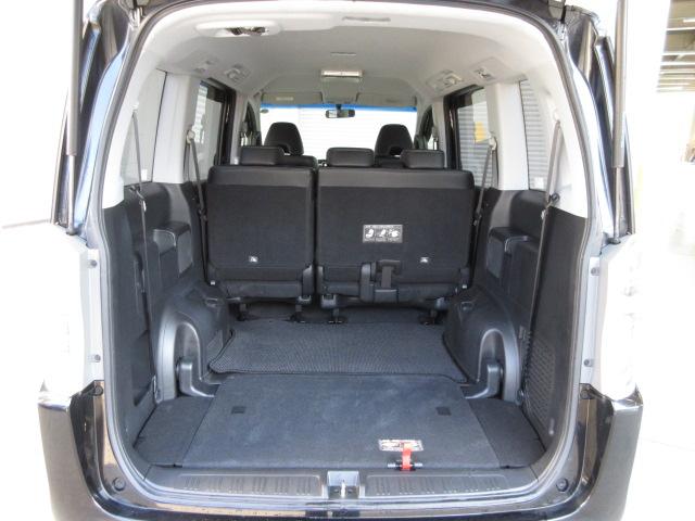 ステップワゴンスパーダ Ｚクールスピリット　禁煙車　リア両側パワースライドドア　スマートキー　ディスチャージヘッドライト　リアカメラ　クルーズコントロール　アルミホイール　ＥＴＣ　ＶＳＡ　バックカメ　ワンオーナー　キーフリー　横滑防止　パワステ（16枚目）