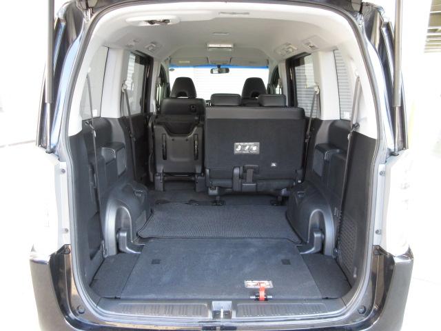 ステップワゴンスパーダ Ｚクールスピリット　禁煙車　リア両側パワースライドドア　スマートキー　ディスチャージヘッドライト　リアカメラ　クルーズコントロール　アルミホイール　ＥＴＣ　ＶＳＡ　バックカメ　ワンオーナー　キーフリー　横滑防止　パワステ（17枚目）