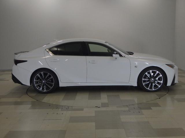 ＩＳ ＩＳ３００Ｆスポーツ　禁煙車　１オーナー　Ｐシート　シートヒーター　全周囲カメラ　クルコン　電子パーキング　ＡＨＢ　ＲＳＡ　タイヤ８分山　社外ドラレコ　バックＣ　横滑り防止装置　クリソナ　レザーシート　オートハイビーム（22枚目）