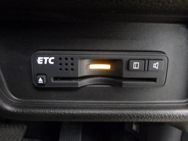 オデッセイ アブソルート　禁煙車　安心パッケージ　工場オプションナビ　ＬＥＤヘッドライト　リア両側パワースライドドア　ＥＴＣ　スマートキー　ＤＶＤ／ＣＤ　サイドカーテンエアバッグ　リアモニター　アルミホイール　フルセグＴＶ（5枚目）