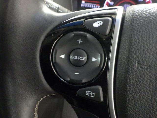 オデッセイ アブソルート　禁煙車　安心パッケージ　工場オプションナビ　ＬＥＤヘッドライト　リア両側パワースライドドア　ＥＴＣ　スマートキー　ＤＶＤ／ＣＤ　サイドカーテンエアバッグ　リアモニター　アルミホイール　フルセグＴＶ（6枚目）