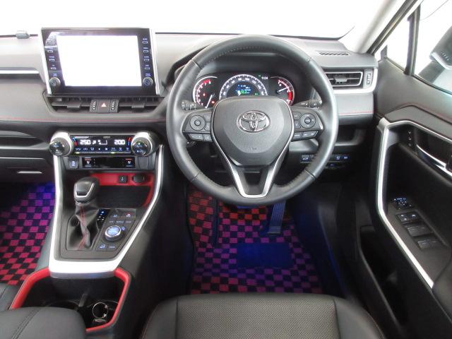 ＲＡＶ４ アドベンチャーオフロードパッケージ　ワンオーナー　メモリーナビ　マルチビューカメラ　サイドカーテン、ニーエアバッグ　ＬＥＤヘッドライト　スマートキー　パワーテールゲート　シートヒーター　クルーズコントロール　アルミホイール　ＡＡＣ　ＰＳ（6枚目）