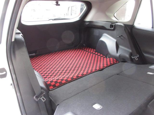 ＲＡＶ４ アドベンチャーオフロードパッケージ　ワンオーナー　メモリーナビ　マルチビューカメラ　サイドカーテン、ニーエアバッグ　ＬＥＤヘッドライト　スマートキー　パワーテールゲート　シートヒーター　クルーズコントロール　アルミホイール　ＡＡＣ　ＰＳ（18枚目）