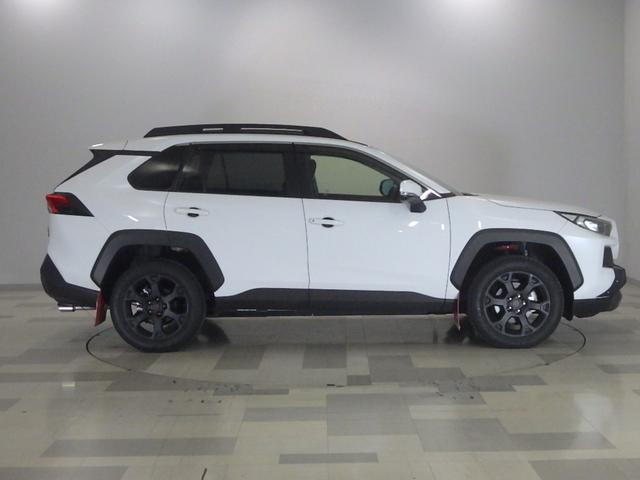 ＲＡＶ４ アドベンチャーオフロードパッケージ　ワンオーナー　メモリーナビ　マルチビューカメラ　サイドカーテン、ニーエアバッグ　ＬＥＤヘッドライト　スマートキー　パワーテールゲート　シートヒーター　クルーズコントロール　アルミホイール　ＡＡＣ　ＰＳ（21枚目）