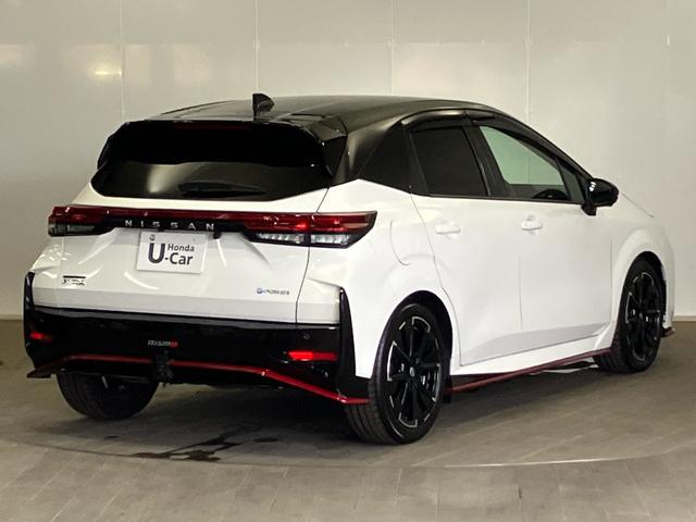 オーラ ニスモ　禁煙　ワンオーナー　純正ナビ　プロパイロット　マルチカメラ　スマートキー　ＥＴＣ　シートヒーター　ステアリングヒーター　サイドカーテン、ニーエアバッグ　アルミホイール　ＬＥＤヘッドライト　フルセグＴＶ（5枚目）