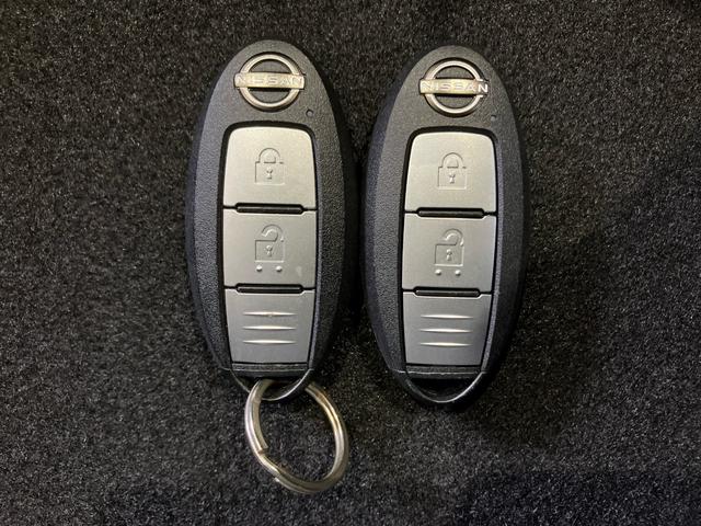 オーラ ニスモ　禁煙　ワンオーナー　純正ナビ　プロパイロット　マルチカメラ　スマートキー　ＥＴＣ　シートヒーター　ステアリングヒーター　サイドカーテン、ニーエアバッグ　アルミホイール　ＬＥＤヘッドライト　フルセグＴＶ（11枚目）