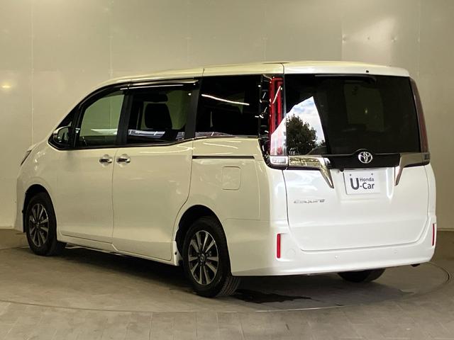 エスクァイア Giプレミアムパッケージブラックテーラード 禁煙 純正10intナビ リアカメラ ETC スマートキー リア両側電動スライドドア トヨタセーフティセンス クルーズコントロール シートヒーター ブルートゥース音楽 フルセグTV アルミホイール(8枚目)