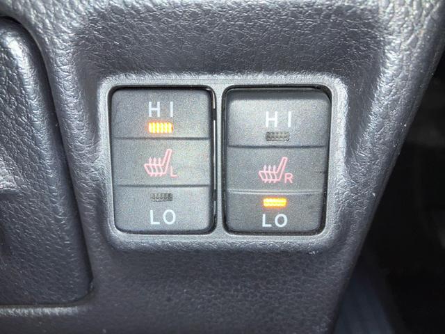 エスクァイア Giプレミアムパッケージブラックテーラード 禁煙 純正10intナビ リアカメラ ETC スマートキー リア両側電動スライドドア トヨタセーフティセンス クルーズコントロール シートヒーター ブルートゥース音楽 フルセグTV アルミホイール(15枚目)