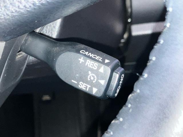 エスクァイア Giプレミアムパッケージブラックテーラード 禁煙 純正10intナビ リアカメラ ETC スマートキー リア両側電動スライドドア トヨタセーフティセンス クルーズコントロール シートヒーター ブルートゥース音楽 フルセグTV アルミホイール(16枚目)