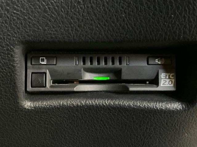 シエンタ ハイブリッドＧセーフティーエディションＩＩ　禁煙　ワンオーナー車　純正９ｉｎｔナビ　リアカメラ　両側電動スライドドア　トヨタセーフティセンス　追突被害軽減ブレーキ　レーンキープ　踏み間違い防止　ＨＤＭＩ　地デジ　シートヒーター　スマートキ（14枚目）