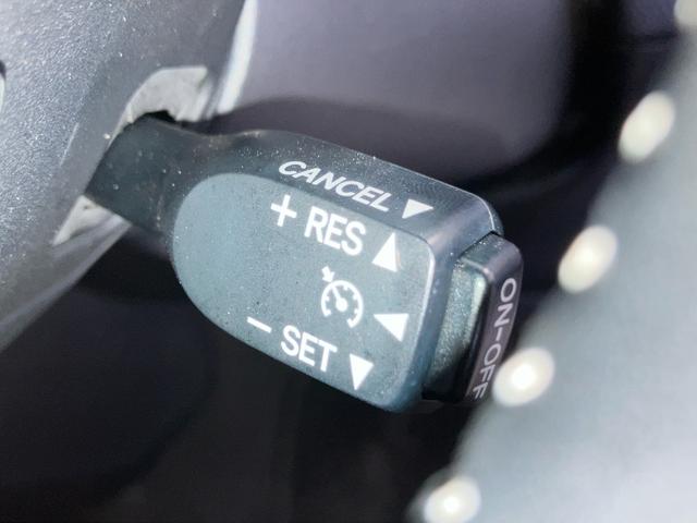 シエンタ ハイブリッドＧセーフティーエディションＩＩ　禁煙　ワンオーナー車　純正９ｉｎｔナビ　リアカメラ　両側電動スライドドア　トヨタセーフティセンス　追突被害軽減ブレーキ　レーンキープ　踏み間違い防止　ＨＤＭＩ　地デジ　シートヒーター　スマートキ（17枚目）