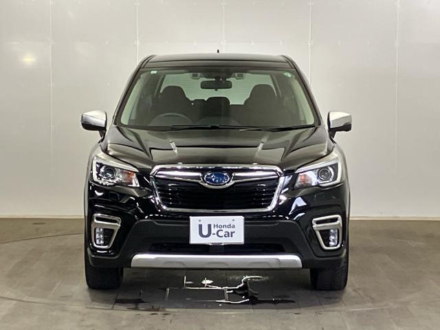 フォレスター アドバンス　禁煙　ケンウッドナビ　リア＆左サイドカメラ　アイサイト　追突被害軽減ブレーキ　レーンキープ　ＡＣＣ　スマートキー　シートヒーター　ステアリングヒーター　Ｂｌｕｅｔｏｏｔｈ　ミュージックサーバー　エアＢ（3枚目）