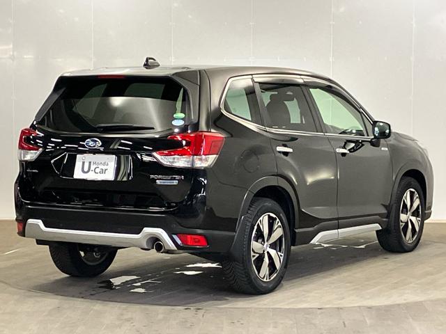 フォレスター アドバンス　禁煙　ケンウッドナビ　リア＆左サイドカメラ　アイサイト　追突被害軽減ブレーキ　レーンキープ　ＡＣＣ　スマートキー　シートヒーター　ステアリングヒーター　Ｂｌｕｅｔｏｏｔｈ　ミュージックサーバー　エアＢ（5枚目）