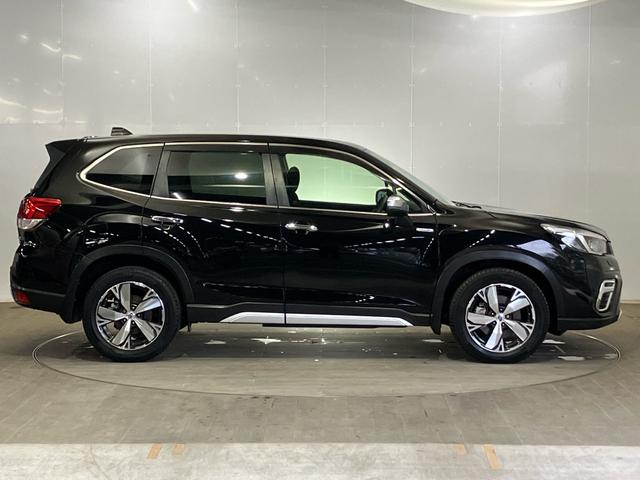 フォレスター アドバンス　禁煙　ケンウッドナビ　リア＆左サイドカメラ　アイサイト　追突被害軽減ブレーキ　レーンキープ　ＡＣＣ　スマートキー　シートヒーター　ステアリングヒーター　Ｂｌｕｅｔｏｏｔｈ　ミュージックサーバー　エアＢ（8枚目）