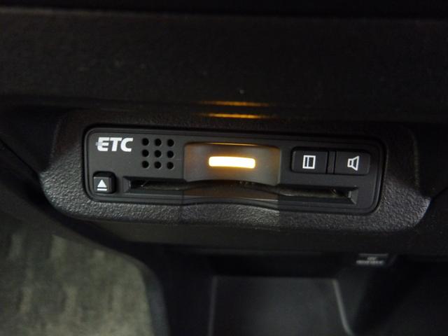 フリード Ｇエアロクールエディション　禁煙車　メモリーナビ　リアカメラ　ＥＴＣ　スマートキー　リア左側パワースライドドア　ディスチャージヘッドライト　アルミホイール　ＥＴＣ　ＤＶＤ／ＣＤ　ワンセグＴＶ　ブルートゥース音楽　Ｂカメラ（3枚目）