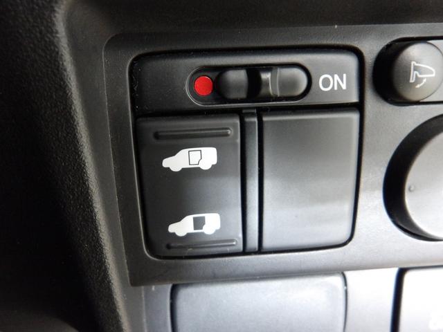 フリード Ｇエアロクールエディション　禁煙車　メモリーナビ　リアカメラ　ＥＴＣ　スマートキー　リア左側パワースライドドア　ディスチャージヘッドライト　アルミホイール　ＥＴＣ　ＤＶＤ／ＣＤ　ワンセグＴＶ　ブルートゥース音楽　Ｂカメラ（7枚目）