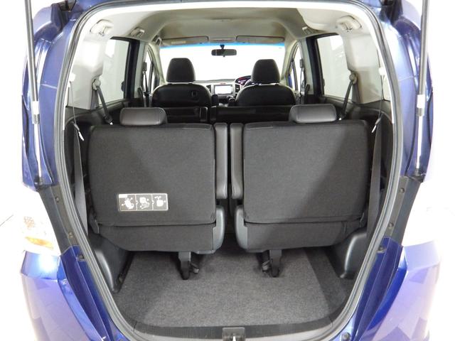 フリード Ｇエアロクールエディション　禁煙車　メモリーナビ　リアカメラ　ＥＴＣ　スマートキー　リア左側パワースライドドア　ディスチャージヘッドライト　アルミホイール　ＥＴＣ　ＤＶＤ／ＣＤ　ワンセグＴＶ　ブルートゥース音楽　Ｂカメラ（16枚目）