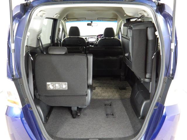 フリード Ｇエアロクールエディション　禁煙車　メモリーナビ　リアカメラ　ＥＴＣ　スマートキー　リア左側パワースライドドア　ディスチャージヘッドライト　アルミホイール　ＥＴＣ　ＤＶＤ／ＣＤ　ワンセグＴＶ　ブルートゥース音楽　Ｂカメラ（17枚目）