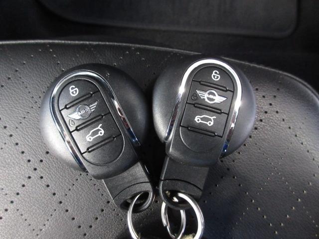 ＭＩＮＩ クーパーＳ　禁煙車　ナビゲーション　リアカメラ　サンルーフ　サイドカーテンエアバッグ　フルセグＴＶ　ＤＶＤ／ＣＤ　アルミホイール　ＬＥＤヘッドライト　スマートキー　ＥＴＣ　シートヒーター　記録簿有り　Ｂモニター（9枚目）