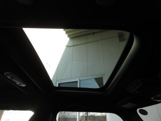 ＭＩＮＩ クーパーＳ　禁煙車　ナビゲーション　リアカメラ　サンルーフ　サイドカーテンエアバッグ　フルセグＴＶ　ＤＶＤ／ＣＤ　アルミホイール　ＬＥＤヘッドライト　スマートキー　ＥＴＣ　シートヒーター　記録簿有り　Ｂモニター（10枚目）