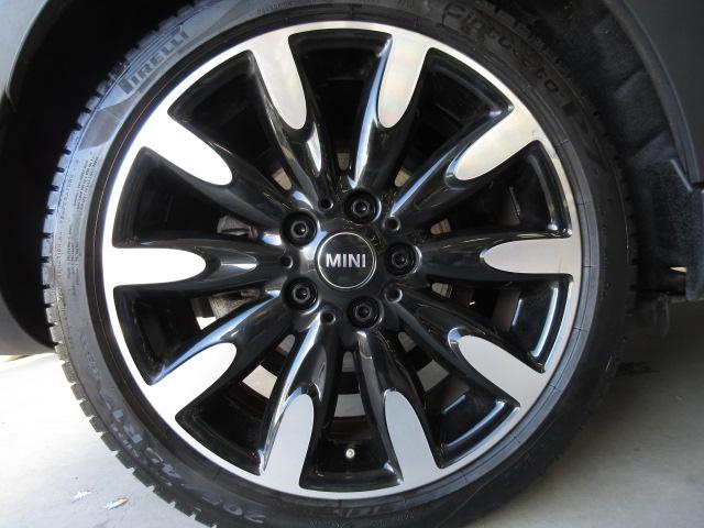 ＭＩＮＩ クーパーＳ　禁煙車　ナビゲーション　リアカメラ　サンルーフ　サイドカーテンエアバッグ　フルセグＴＶ　ＤＶＤ／ＣＤ　アルミホイール　ＬＥＤヘッドライト　スマートキー　ＥＴＣ　シートヒーター　記録簿有り　Ｂモニター（13枚目）