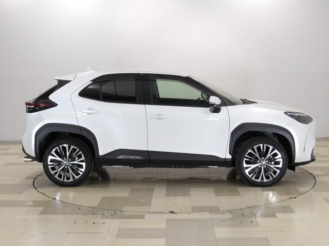 ヤリスクロス ハイブリッドZ 禁煙車 メモリーナビ マルチビューカメラ LEDヘッドライト サイドカーテンエアバッグ シートヒーター パワーテールゲート ブルートゥース音楽 トヨタセーフティーセンス マルチビューカメラ VSA(25枚目)