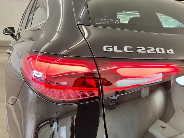 ＧＬＣ２２０ｄ　４マチック　ドライバーズパッケージ　ＡＭＧレザーエクスクルーシブパッケージ／ＡＭＧライン／ドライバーズパッケージ／パノラミックスライディングルーフ／リアアクスルステアリング／本革シート／ヘッドアップディスプレイ／純正３６０°ドライブレコ(10枚目)