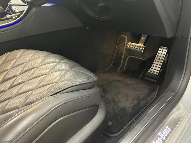 Ｓクラス Ｓ４００ｄ　４マチック　ＡＭＧライン　パノラマスライディングルーフ／アンビエントライト６４色／電動リアゲート／ブルメスターサラウンドサウンドシステム／メモリー付きパワーシート／シートヒーター／シートベンチレーション／ヘッドアップディスプレ（31枚目）